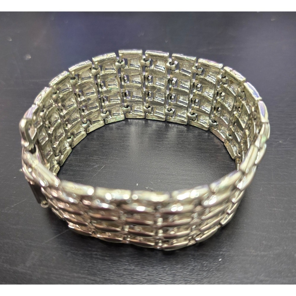 Signed Coro Pegasus Bracelet Vintage Silver Tone Weave Link